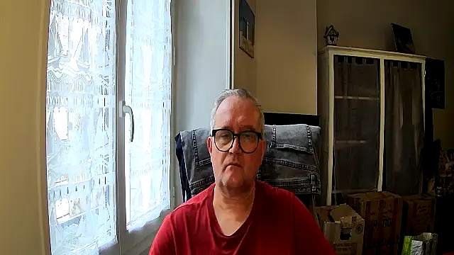 Snapshot of macdut67 chatting on 2, 12, 2025 macdut67 online show from 2, 12, 2025