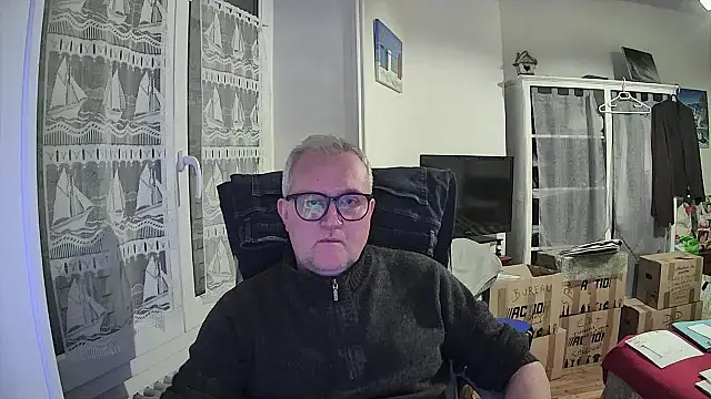 Snapshot of macdut67 chatting on 1, 3, 2026 macdut67 online show from 1, 3, 2026