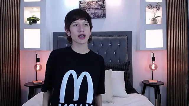 Emo Boy  online show from 4, 3, 2026