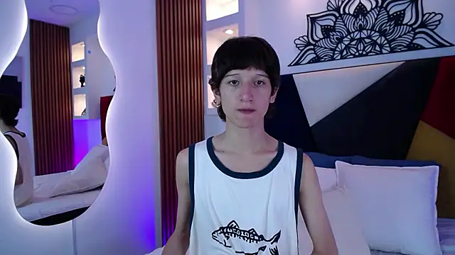 Emo Boy  online show from 20, 2, 2026