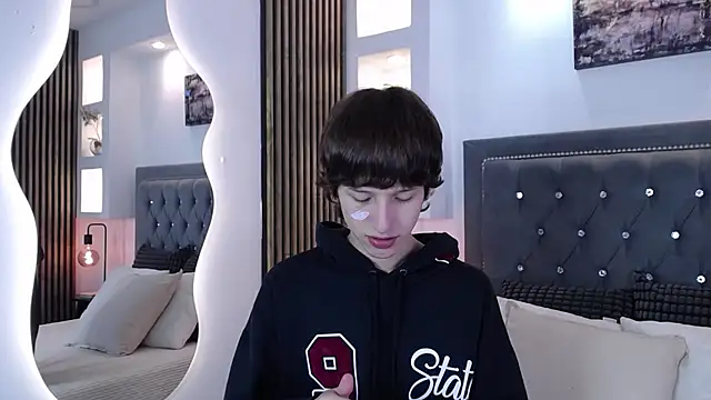 Emo Boy  online show from 10, 4, 2026