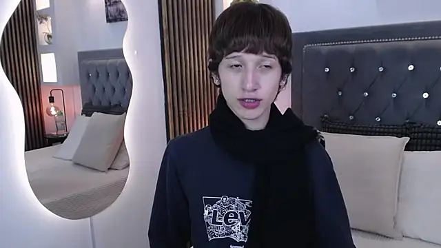Emo Boy  online show from 12, 5, 2026