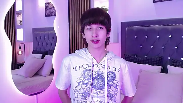 Emo Boy  online show from 23, 4, 2026