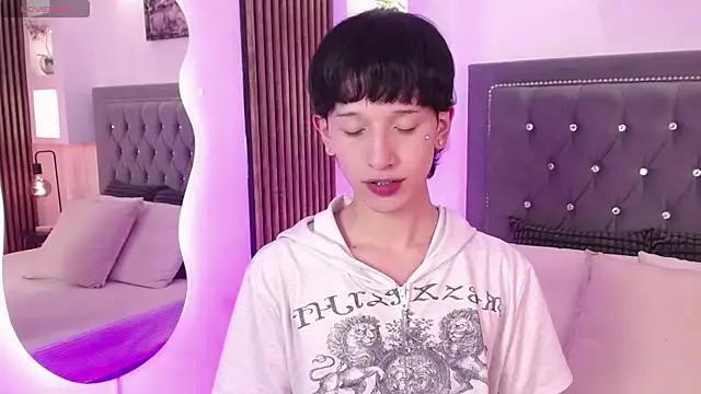 Emo Boy  online show from 28, 5, 2026