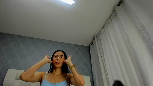 Snapshot of nicollandjhon chatting on 15, 11, 2025 nicollandjhon online show from 15, 11, 2025