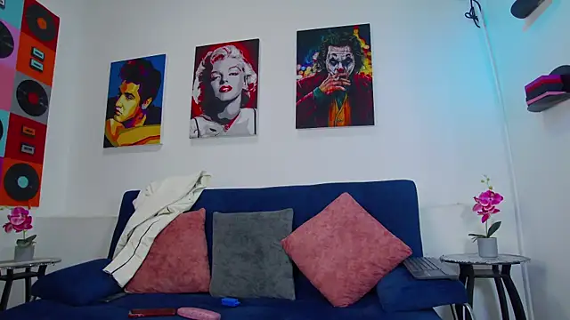 Aranzza Ross online show from 11, 1, 2026