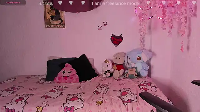 Emilycollei online show from 2, 11, 2025