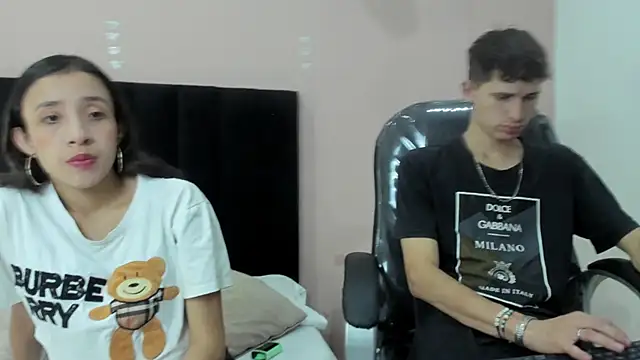 Taylor and exidt online show from 15, 11, 2025