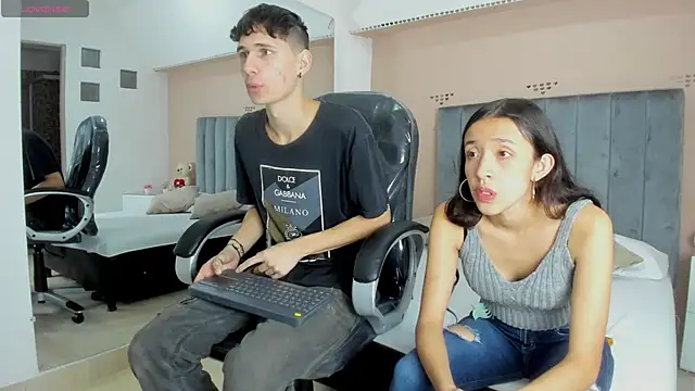 Taylor and exidt online show from 5, 11, 2025