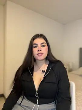 Isabella LaRue online show from 9, 4, 2026