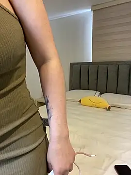 Snapshot of Isabella_LaRue chatting on 4, 2, 2026 Isabella LaRue online show from 4, 2, 2026