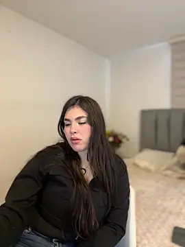 Isabella LaRue online show from 22, 4, 2026