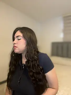 Isabella LaRue online show from 25, 4, 2026
