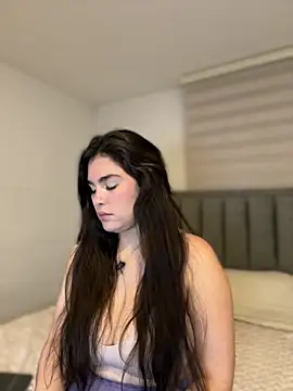 Isabella LaRue online show from 11, 4, 2026