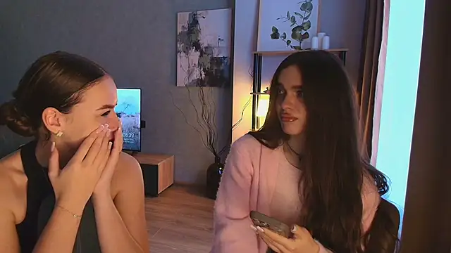 MayaGlow online show from 27, 11, 2025