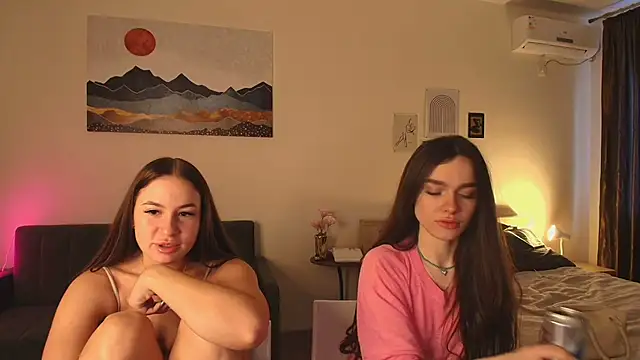 MayaGlow online show from 8, 1, 2026