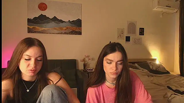 MayaGlow online show from 9, 1, 2026