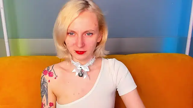 LikiLips online show from 5, 2, 2026