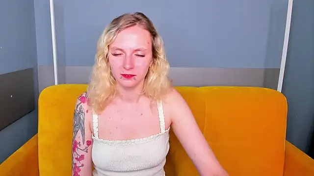 LikiLips online show from 24, 10, 2025