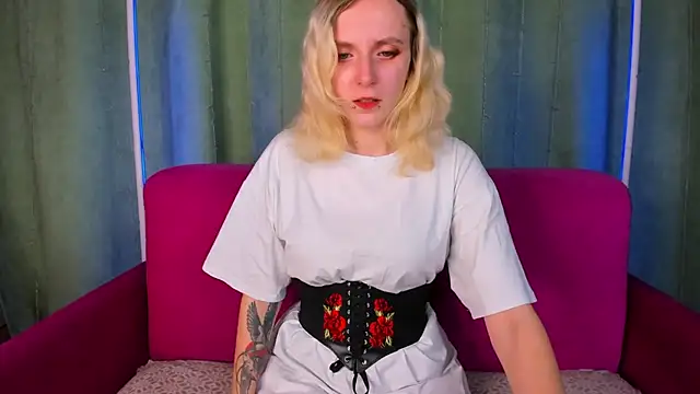 LikiLips online show from 17, 11, 2025