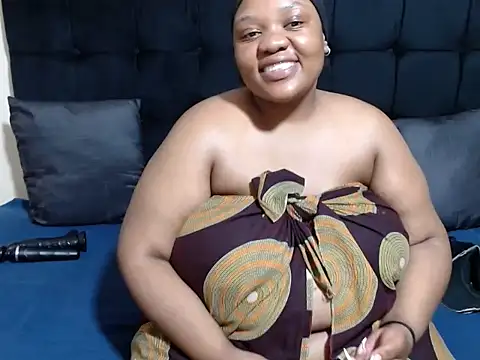 CaramelBootty online show from 17, 12, 2025