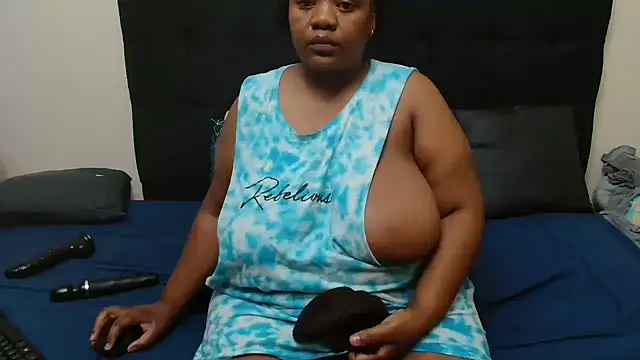 CaramelBootty online show from 16, 2, 2026