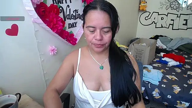 Miss  kendra  online show from 6, 7, 2026