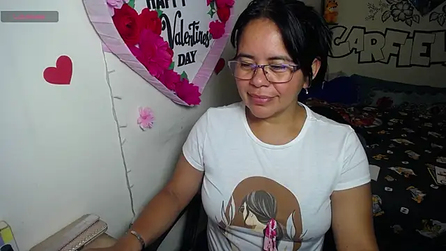 Miss  kendra  online show from 17, 6, 2026