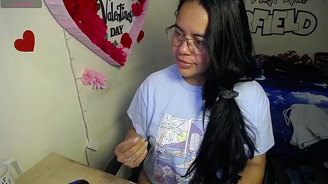 Snapshot of Miss__kendra_ chatting on 11, 4, 2026 Miss kendra online show from 11, 4, 2026