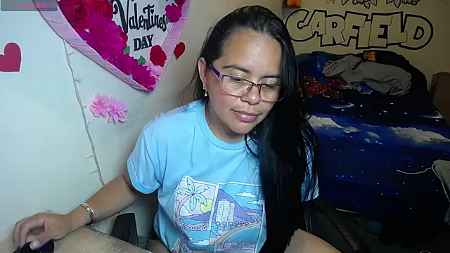 Snapshot of Miss__kendra_ chatting on 15, 4, 2026 Miss kendra online show from 15, 4, 2026