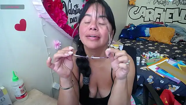 Miss  kendra  online show from 3, 6, 2026