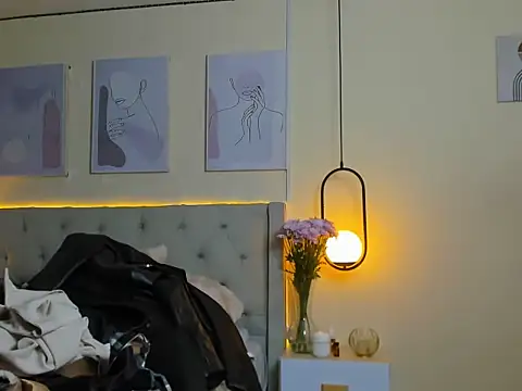 Snapshot of Chloe_Celeste chatting on 14, 11, 2025 Chloe Celeste online show from 14, 11, 2025