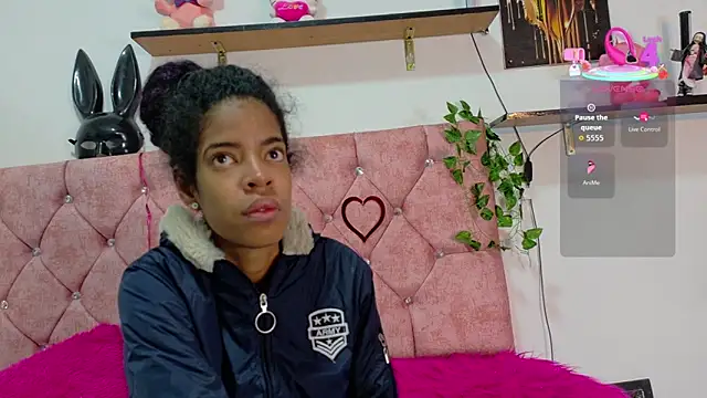 thianahorny online show from 25, 3, 2026