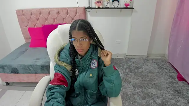 thianahorny online show from 9, 1, 2026