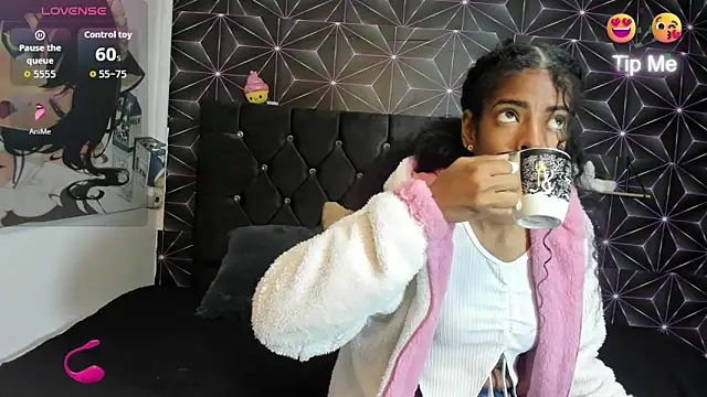 thianahorny online show from 6, 3, 2026