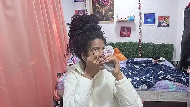 thianahorny online show from 11, 7, 2026