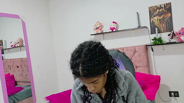 thianahorny online show from 3, 4, 2026