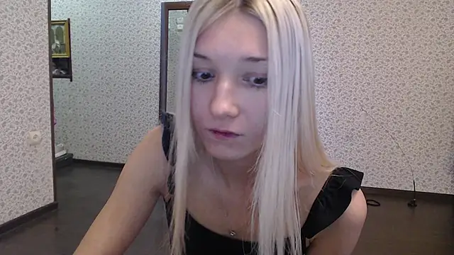 maybe doll online show from 26, 10, 2025