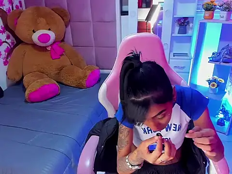 KarlaSlutSkinny   online show from 6, 3, 2026