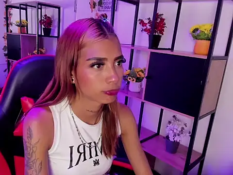 KarlaSlutSkinny   online show from 7, 1, 2026