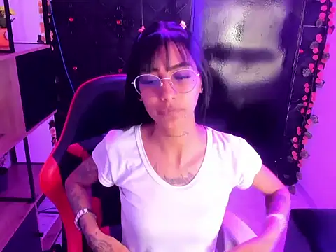 KarlaSlutSkinny   online show from 27, 2, 2026