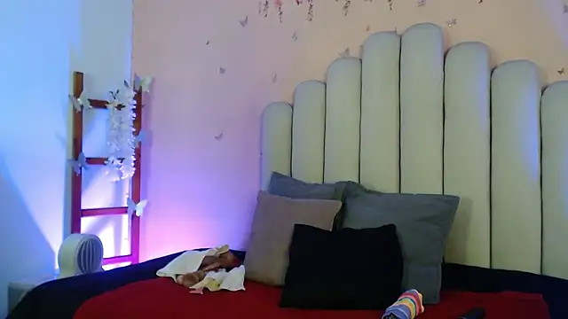 SweetRenata  online show from 24, 10, 2025