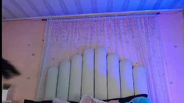 SweetRenata  online show from 9, 2, 2026