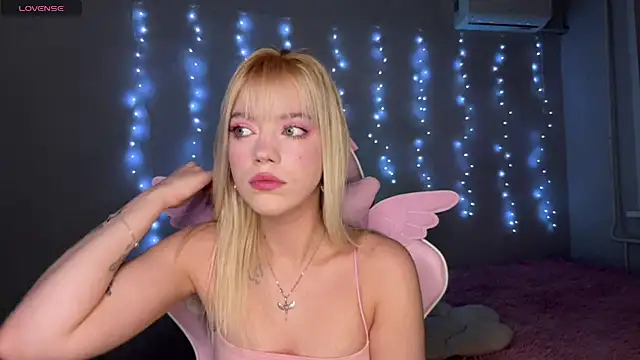 myprettylola online show from 29, 11, 2025