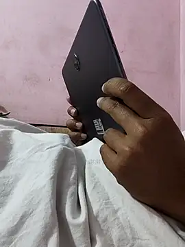 Snapshot of vickymtrb chatting on 9, 3, 2026 vickymtrb online show from 9, 3, 2026