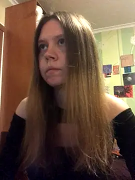 LunaVirelle online show from 17, 10, 2025