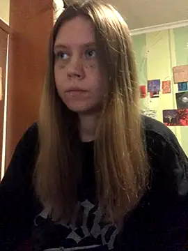 LunaVirelle online show from 27, 10, 2025