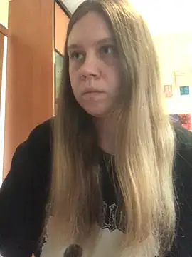Snapshot of LunaVirelle chatting on 7, 7, 2026 LunaVirelle online show from 7, 7, 2026