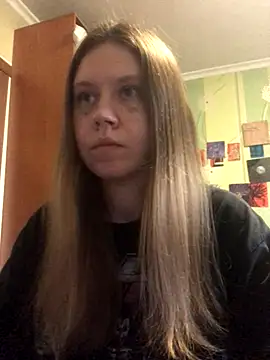 LunaVirelle online show from 22, 11, 2025