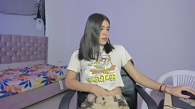 Snapshot of beiby_glow chatting on 24, 11, 2025 beiby glow online show from 24, 11, 2025